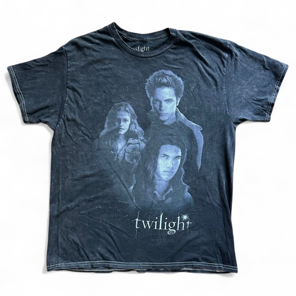 Twilight Retro Graphic Tee – Bella Edward Jacob - Size L - Picture 1 of 6